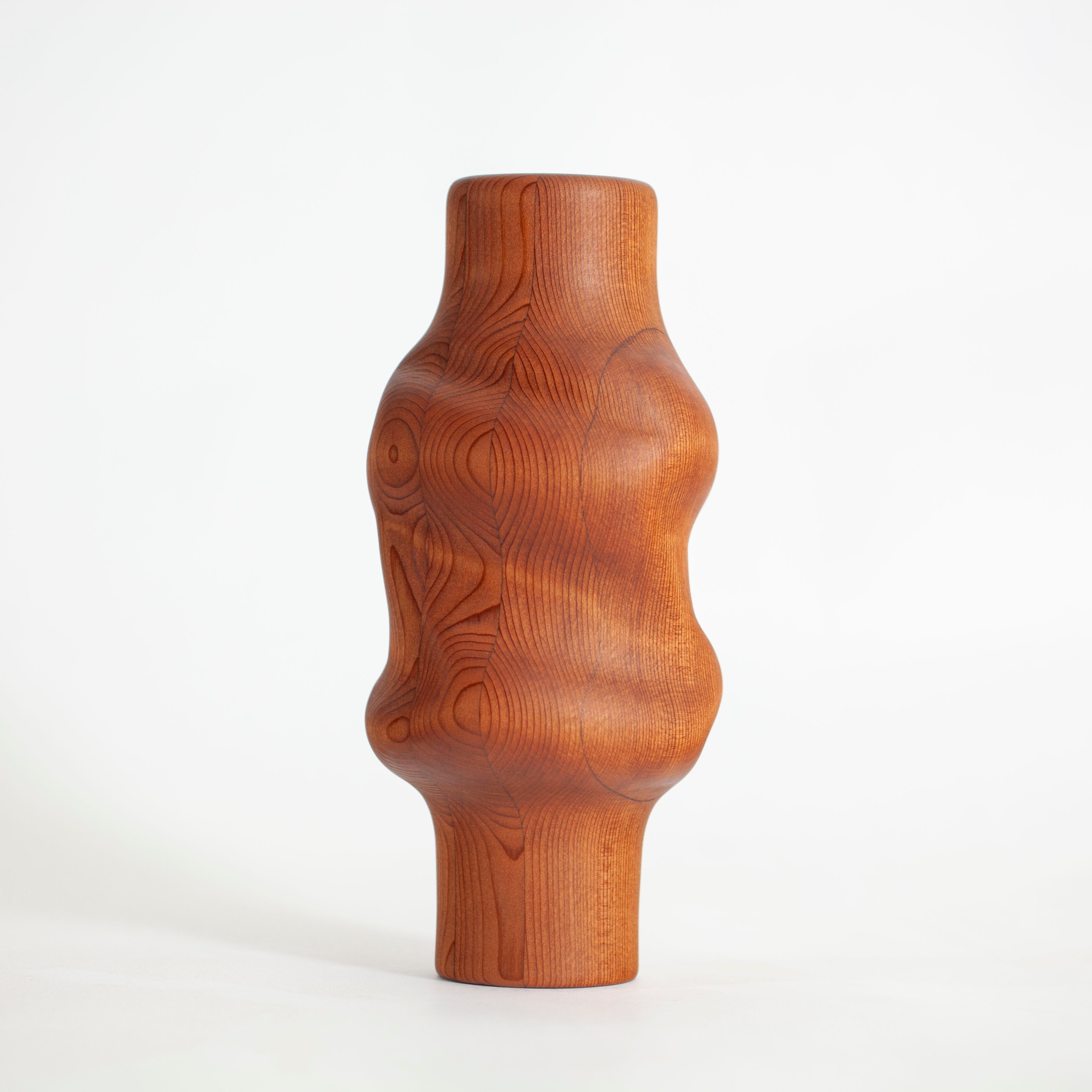 Redwood Svitok Vase