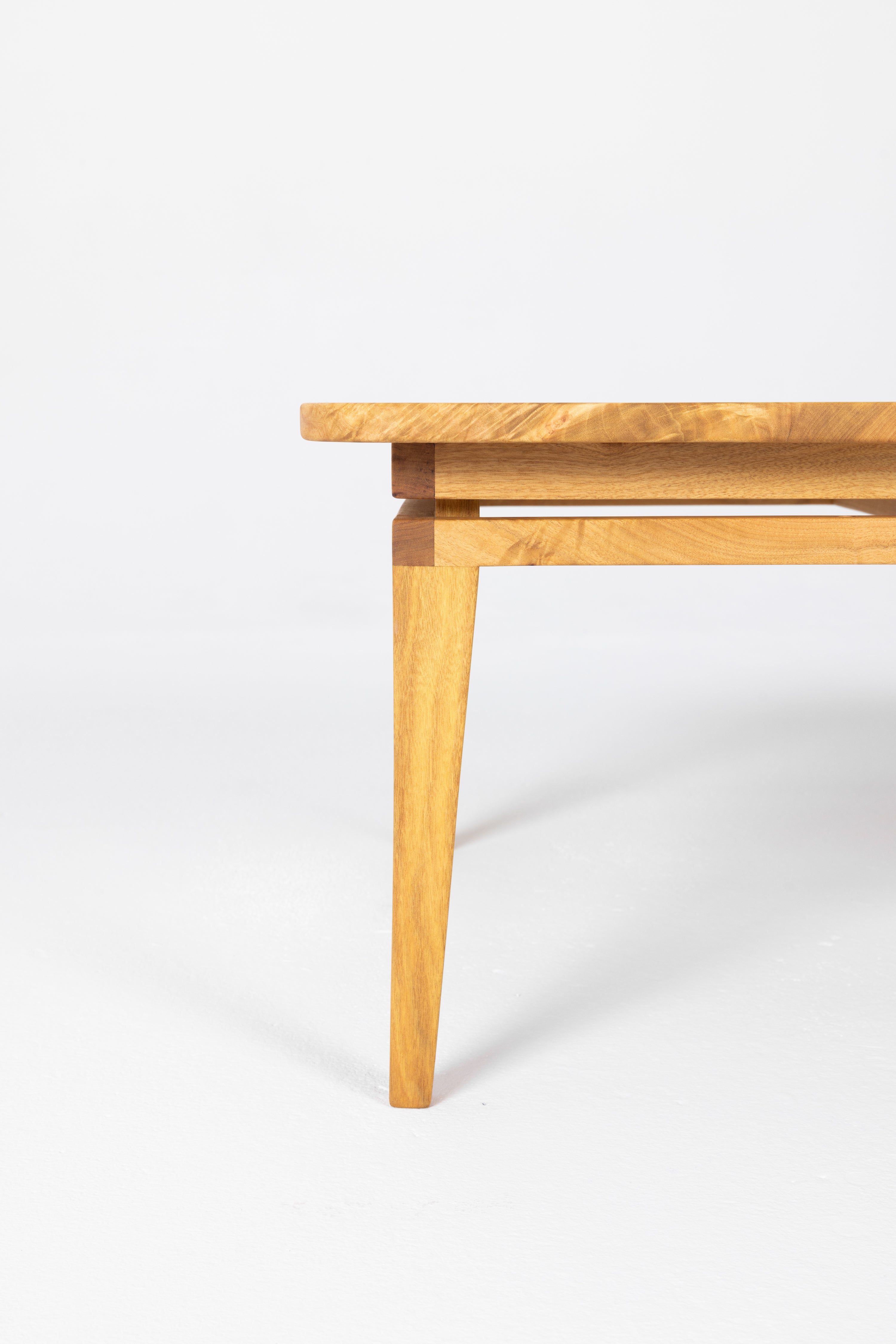 Visaeti Coffee Table