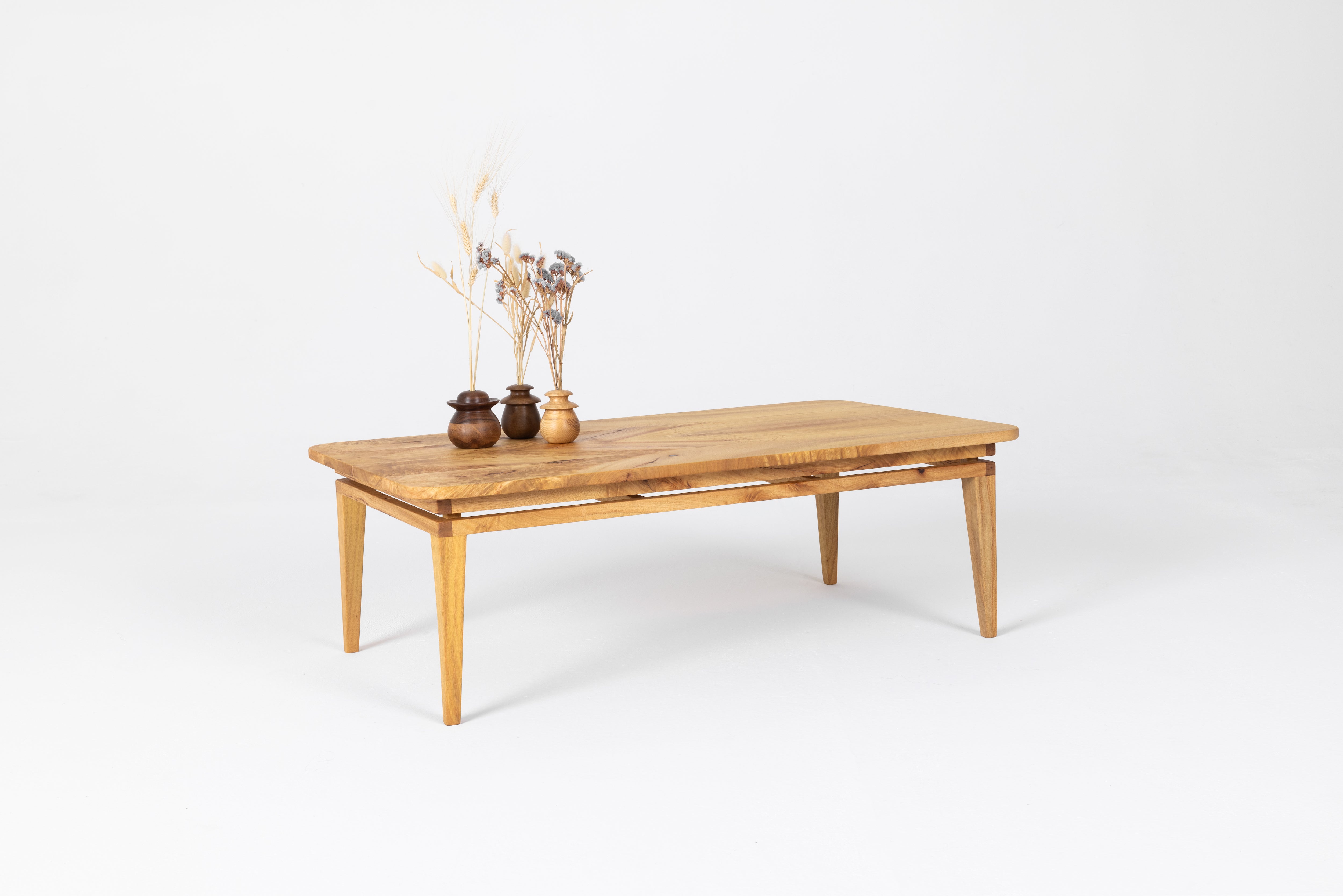 Visaeti Coffee Table